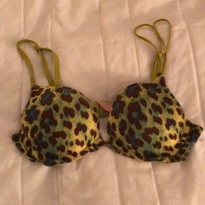 Victoria Secret Push Up Bra